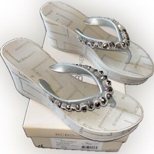 Y2K BCBGeneration New In Box BG-Saria Silver Metallic Jelly Wedge Sandals SZ8